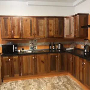 https://lujn-5e-y-7g-entre-senderos-y-playas-laurisilva-y-plataneras.in-canary-islands.com